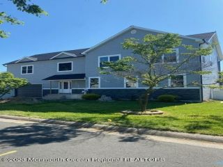 Casa Reposeída - Listado 100640760