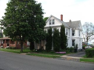 Casa Reposeída - 108 S SUMMIT ST, 17745