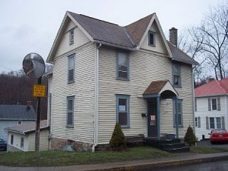 Casa Reposeída - 47 N MAIN ST, 17752