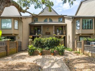 Casa Reposeída - 1928 MARSH OAK LN, 29455