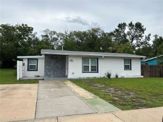 Casa Reposeída - 1363 N NORMANDY BLVD, 32725