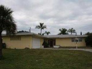 Casa Reposeída - 400 Bahama Dr, 32903