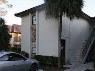 Casa Reposeída - 11258 ROYAL PALM BLVD, 33065