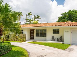 Casa Reposeída - 10720 SW 73RD AVE, 33156