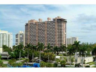 Casa Reposeída - 936 INTRACOASTAL DR APT 12G, 33304