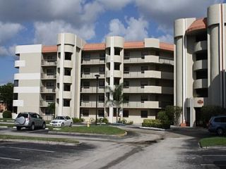 Casa Reposeída - 6575 W OAKLAND PARK BLVD APT 202, 33313