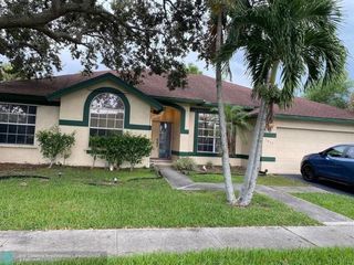 Casa Reposeída - 1037 SW 149TH LN, 33326