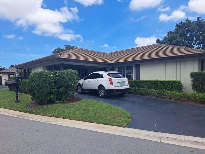 Casa Reposeída - 496 FORESTVIEW DR, 33462