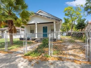 Casa Reposeída - 1907 W SAINT JOHN ST, 33607