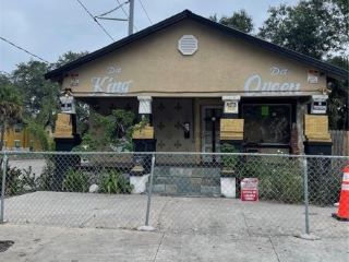 Casa Reposeída - 2307 E LAKE AVE, 33610