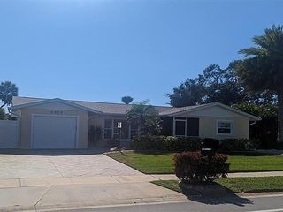 Casa Reposeída - 3070 GULF GATE DR, 34231