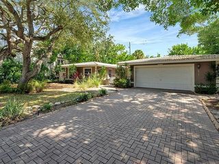 Casa Reposeída - 567 VENICE LN, 34242