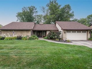 Casa Reposeída - 9198 WOODSTREAM LN, 45458