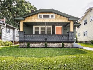 Casa Reposeída - 829 N BRADLEY AVE, 46201