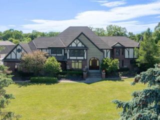 Casa Reposeída - Listado 100791571