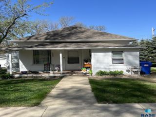 Casa Reposeída - 1909 S NORTON AVE, 57105