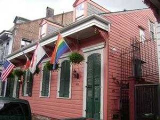 Casa Reposeída - 926 BOURBON ST APT A, 70116