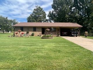 Casa Reposeída - 682 LAKE SEQUOYAH DR, 72701