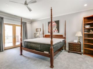 Casa Reposeída - Listado 100800376