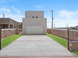 Casa Reposeída - 14667 PEBBLE HILLS BLVD, 79938