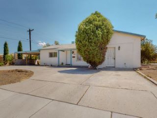 Casa Reposeída - 200 CHULA VISTA PL NE, 87108