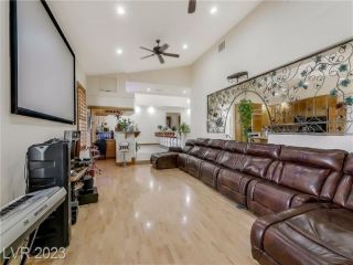 Casa Reposeída - 6080 CRYSTAL BROOK CT, 89149