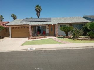 Casa Reposeída - 1260 AMBERWOOD DR, 92543